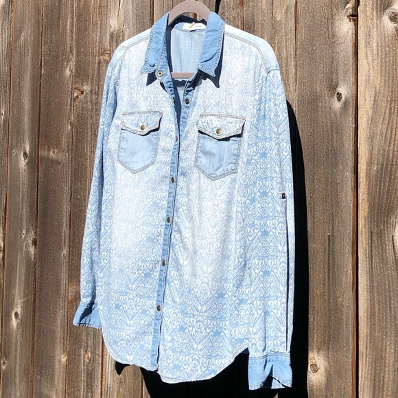 Life In Progress button down shirt size small - Picture 7 of 14